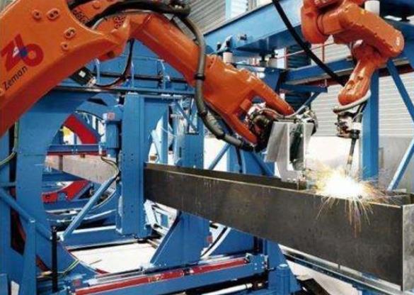 机器人在智慧工厂中的应用
