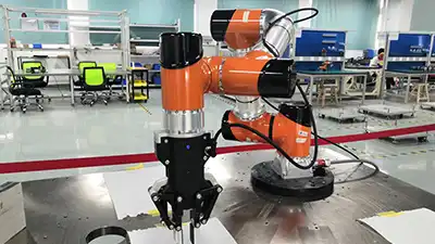 How should humans and robots work together
